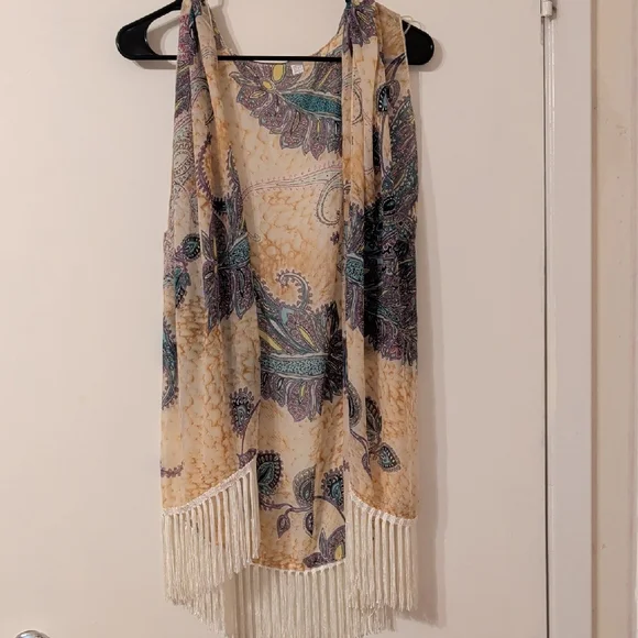 Bohemian Long Fringed Sleeveless Accent Scarf, NWOT, One Size - Picture 1 of 2